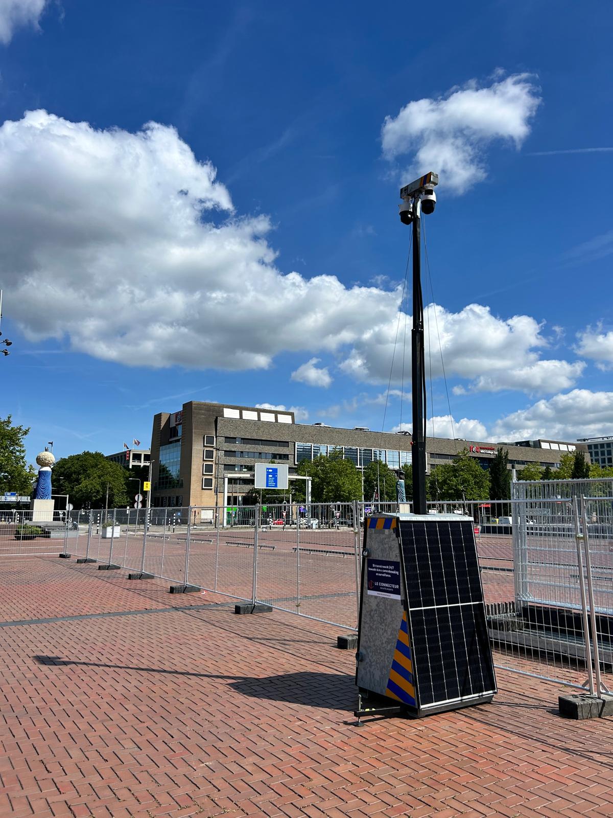 Camerapaal Le Connecteur